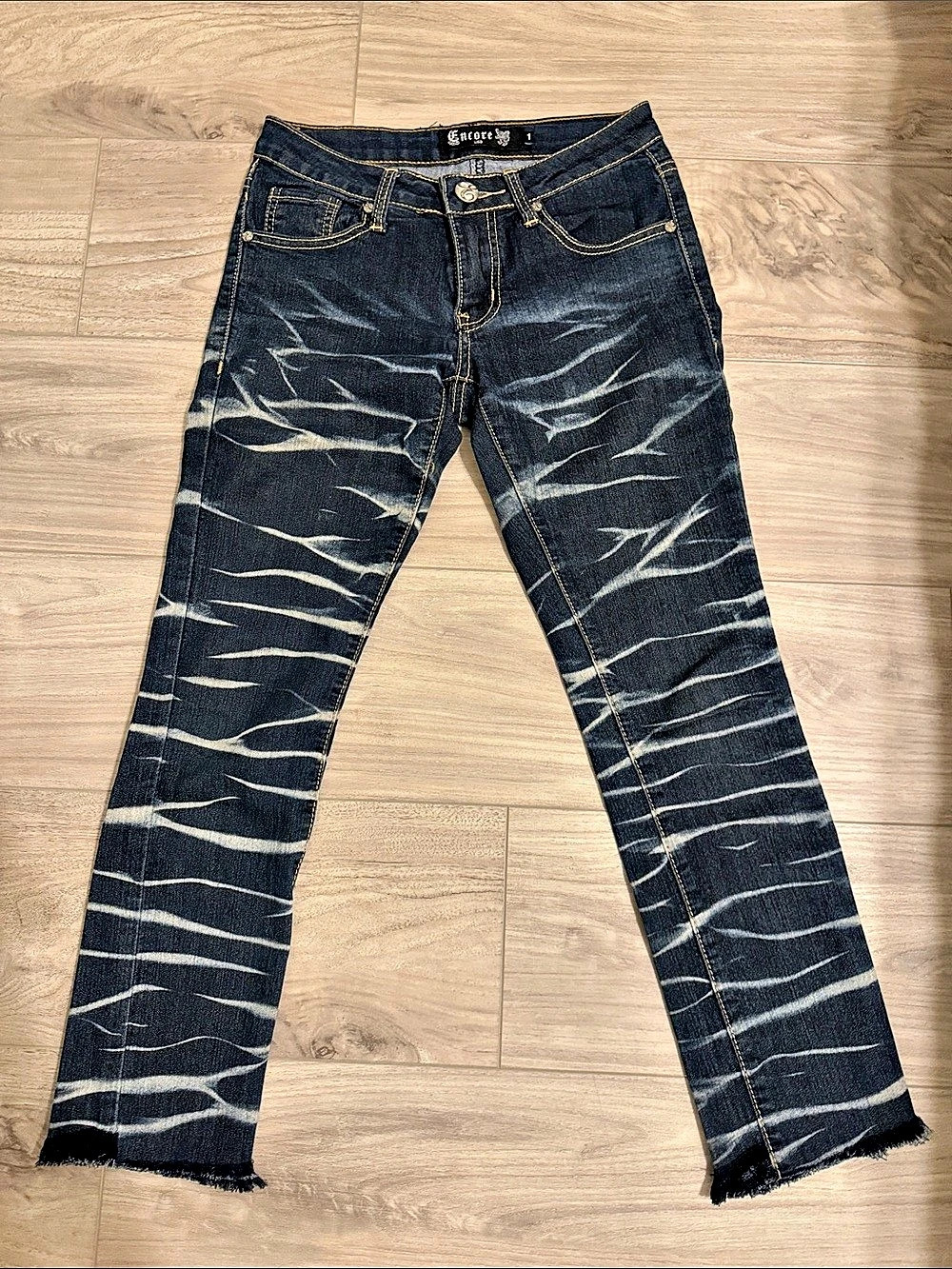 Encore Abstract Print Straight Leg Jeans Size 1 - Picture 2 of 8